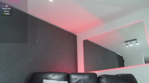 Snapshot of max_cortes1_ chatting on February 2025 01:32:01 PM 60 OFF ON MY OF ONLY FOR TODAY online show from February 2025 01:32:01 PM