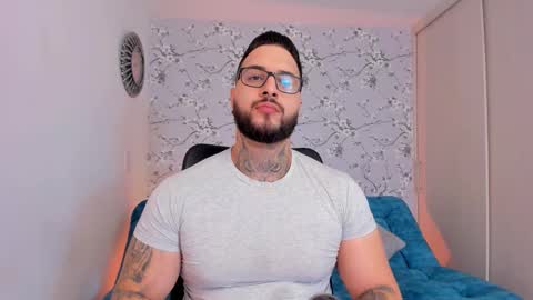 Snapshot of max_dic1 chatting on February 2026 02:54:01 PM max D. online show from February 2026 02:54:01 PM