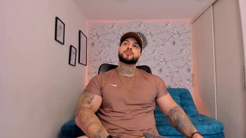 Snapshot of max_dic1 chatting on April 2026 12:53:01 AM max D. online show from April 2026 12:53:01 AM
