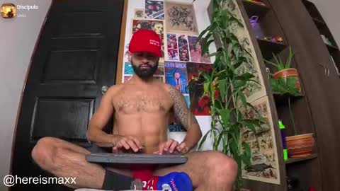 Snapshot of max_greenn chatting on January 2025 09:18:02 AM Max Follow me IGX hereismaxx online show from January 2025 09:18:02 AM