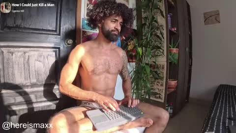 Snapshot of max_greenn chatting on January 2025 12:41:02 PM Max Follow me IGX hereismaxx online show from January 2025 12:41:02 PM