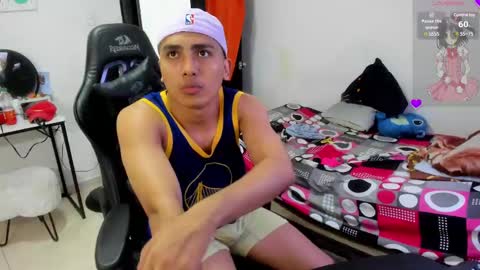 Snapshot of max_konny chatting on March 2025 01:34:02 AM Max konny online show from March 2025 01:34:02 AM