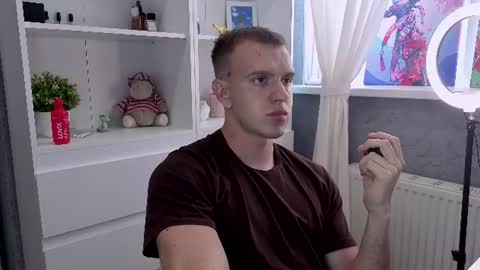 Snapshot of max_kun chatting on June 2026 12:50:01 PM Max Kun online show from June 2026 12:50:01 PM