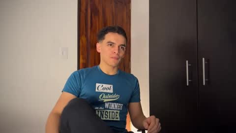 Snapshot of max_lancaster chatting on January 2025 01:39:02 AM Max Lancaster online show from January 2025 01:39:02 AM