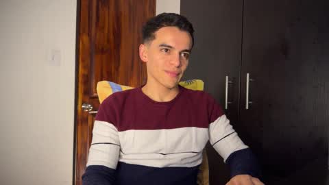 Snapshot of max_lancaster chatting on January 2025 11:34:02 PM Max Lancaster online show from January 2025 11:34:02 PM