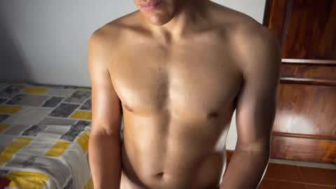 Snapshot of max_lancaster chatting on March 2025 10:31:02 PM Max Lancaster online show from March 2025 10:31:02 PM