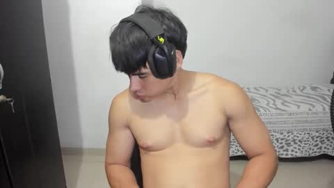 Max online show from November 2025 02:28:01 AM