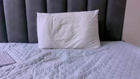 Max  online show from September 2025 05:07:02 PM