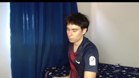 Snapshot of max_snow1616 chatting on October 2025 02:04:01 PM max_snow1616 online show from October 2025 02:04:01 PM