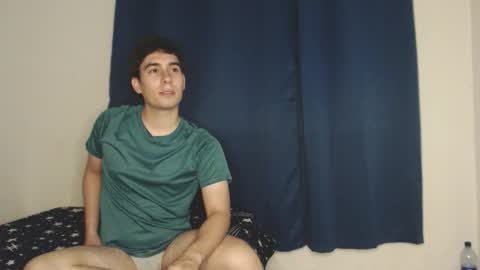 Snapshot of max_snow1616 chatting on October 2025 12:40:02 AM max_snow1616 online show from October 2025 12:40:02 AM