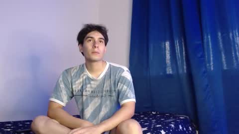 Snapshot of max_snow1616 chatting on November 2025 07:03:01 PM max_snow1616 online show from November 2025 07:03:01 PM