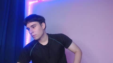 max_snow1616 online show from February 2026 04:02:01 PM