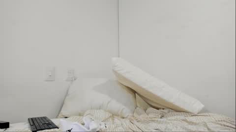 Snapshot of max_steelc chatting on October 2025 01:23:02 PM max_steelc online show from October 2025 01:23:02 PM