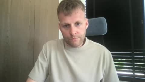 Max take off clothes online show from April 2026 11:56:02 AM