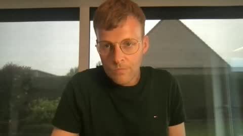 Max take off clothes online show from May 2026 05:54:02 PM