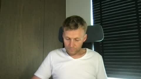 Snapshot of max_straight_1 chatting on June 2026 08:18:01 AM Max take off clothes online show from June 2026 08:18:01 AM