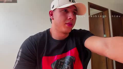 Snapshot of max_valiant1 chatting on June 2026 03:03:02 PM max_valiant1 online show from June 2026 03:03:02 PM