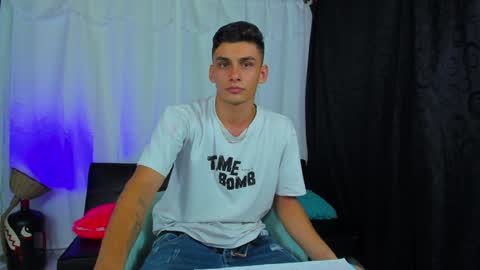 Snapshot of max_wild01 chatting on February 2025 07:24:02 AM MAX online show from February 2025 07:24:02 AM