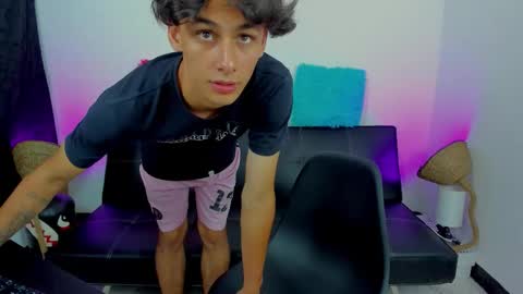 Snapshot of max_wild01 chatting on September 2025 04:07:01 PM MAX online show from September 2025 04:07:01 PM