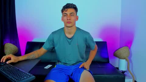 Snapshot of max_wild01 chatting on November 2025 09:19:01 AM MAX online show from November 2025 09:19:01 AM