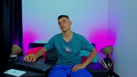 MAX     online show from February 2026 07:51:01 AM