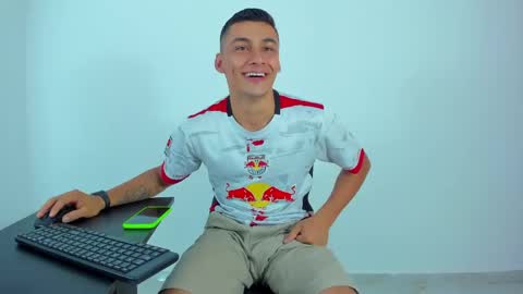 MAX     online show from May 2026 09:58:01 AM