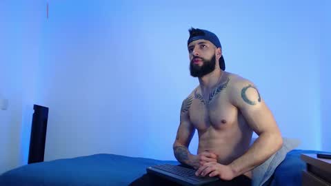 Snapshot of max_xl_ chatting on October 2025 03:02:01 PM max_xl_ online show from October 2025 03:02:01 PM