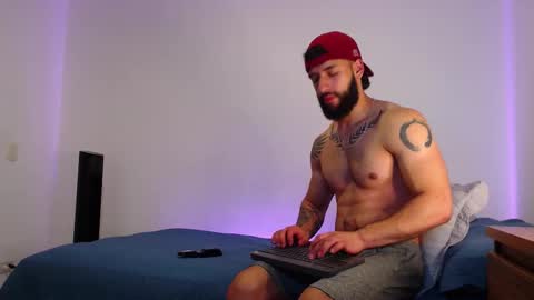 Snapshot of max_xl_ chatting on October 2025 03:47:02 PM max_xl_ online show from October 2025 03:47:02 PM