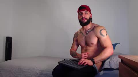 Snapshot of max_xl_ chatting on November 2025 12:10:01 AM max_xl_ online show from November 2025 12:10:01 AM