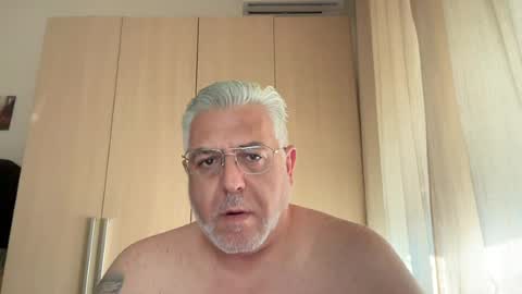 Snapshot of maxbillo chatting on July 2026 04:42:02 PM maxbillo online show from July 2026 04:42:02 PM