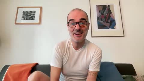 Max Mikado online show from February 2026 12:00:01 PM