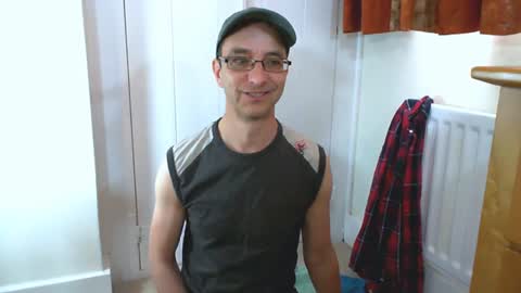 Snapshot of maxdavies chatting on July 2026 02:23:01 PM Max Davies online show from July 2026 02:23:01 PM