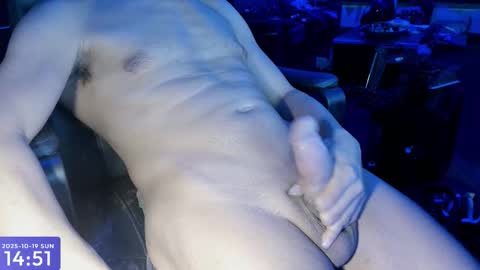 Maxel F online show from October 2025 12:50:01 PM