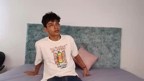 Snapshot of maxfrost_1 chatting on December 2025 07:21:01 PM M A X F R O S T online show from December 2025 07:21:01 PM