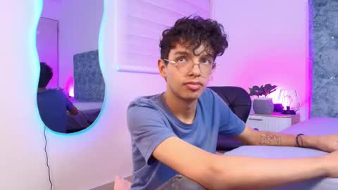 M A X F R O S T   online show from January 2026 08:12:02 PM