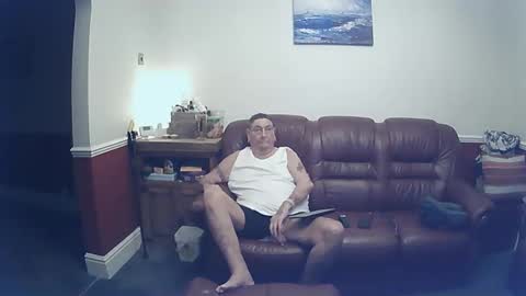 Snapshot of maxi_johnes chatting on December 2024 08:37:01 PM MAX online show from December 2024 08:37:01 PM