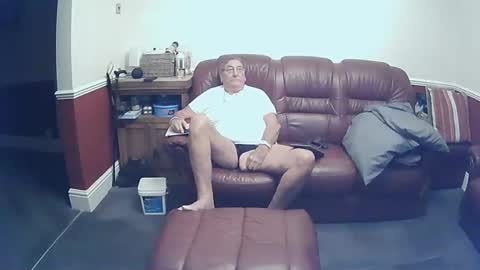Snapshot of maxi_johnes chatting on September 2025 09:48:02 PM MAX online show from September 2025 09:48:02 PM