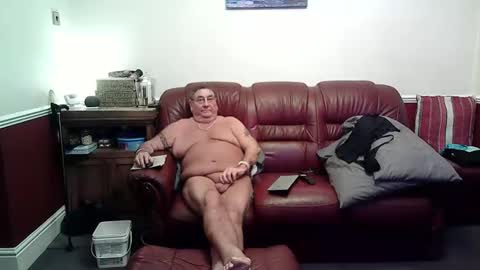 MAX online show from November 2025 10:31:02 PM