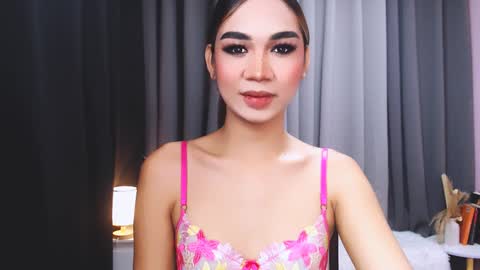 Snapshot of maxie_greyson chatting on December 2024 09:28:02 AM maxie greyson online show from December 2024 09:28:02 AM