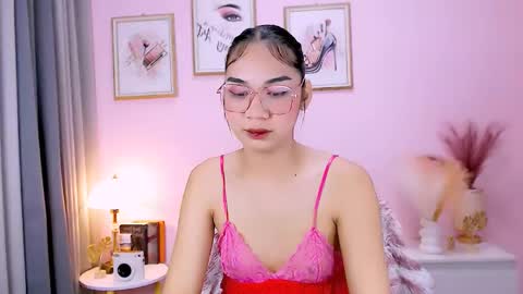 Snapshot of maxie_greyson chatting on February 2025 02:28:02 AM maxie greyson online show from February 2025 02:28:02 AM