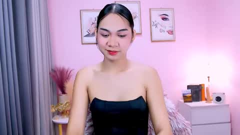 Snapshot of maxie_greyson chatting on February 2025 12:30:02 AM maxie greyson online show from February 2025 12:30:02 AM