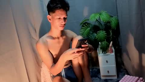 Reyn online show from September 2025 09:08:02 PM