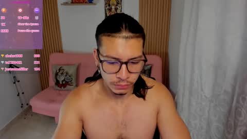 Snapshot of maxifit_ chatting on February 2025 10:08:02 AM Mikael online show from February 2025 10:08:02 AM