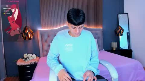 --  -- online show from October 2025 06:53:01 PM