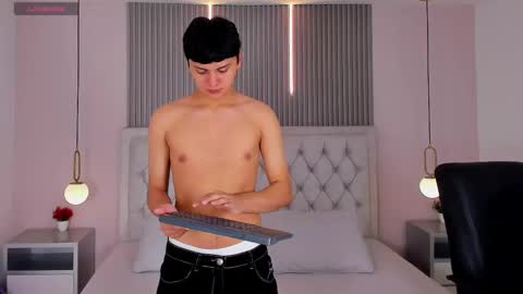 --  -- online show from December 2025 07:07:01 PM