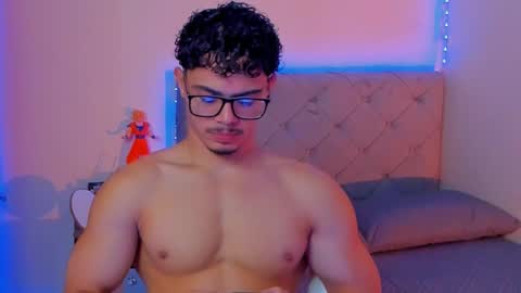 Snapshot of maxiimus__ chatting on September 2025 07:43:01 AM Maximus online show from September 2025 07:43:01 AM