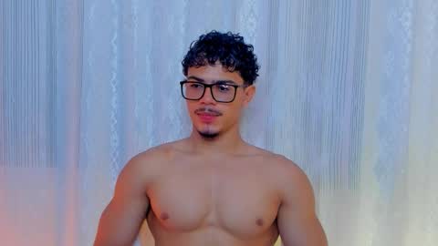 Snapshot of maxiimus__ chatting on September 2025 12:14:01 AM Maximus online show from September 2025 12:14:01 AM