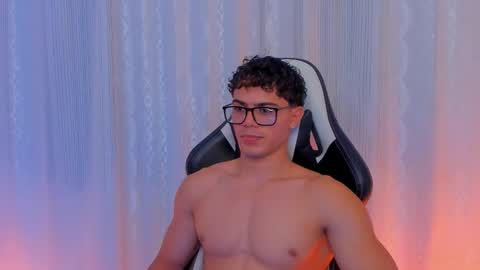 Snapshot of maxiimus__ chatting on October 2025 11:38:02 PM Maximus online show from October 2025 11:38:02 PM