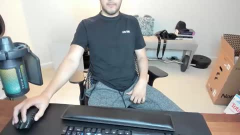 Snapshot of maximal91 chatting on December 2025 03:29:01 PM maximal91 online show from December 2025 03:29:01 PM