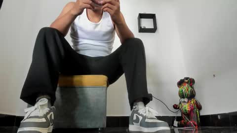 Snapshot of maximo__77 chatting on January 2026 04:54:02 PM maximo__77 online show from January 2026 04:54:02 PM